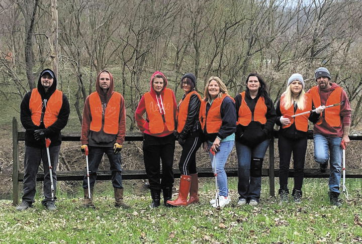 Drug court workers volunteer in Warfield