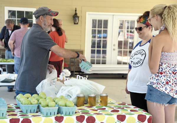 Farmers market open in Inez