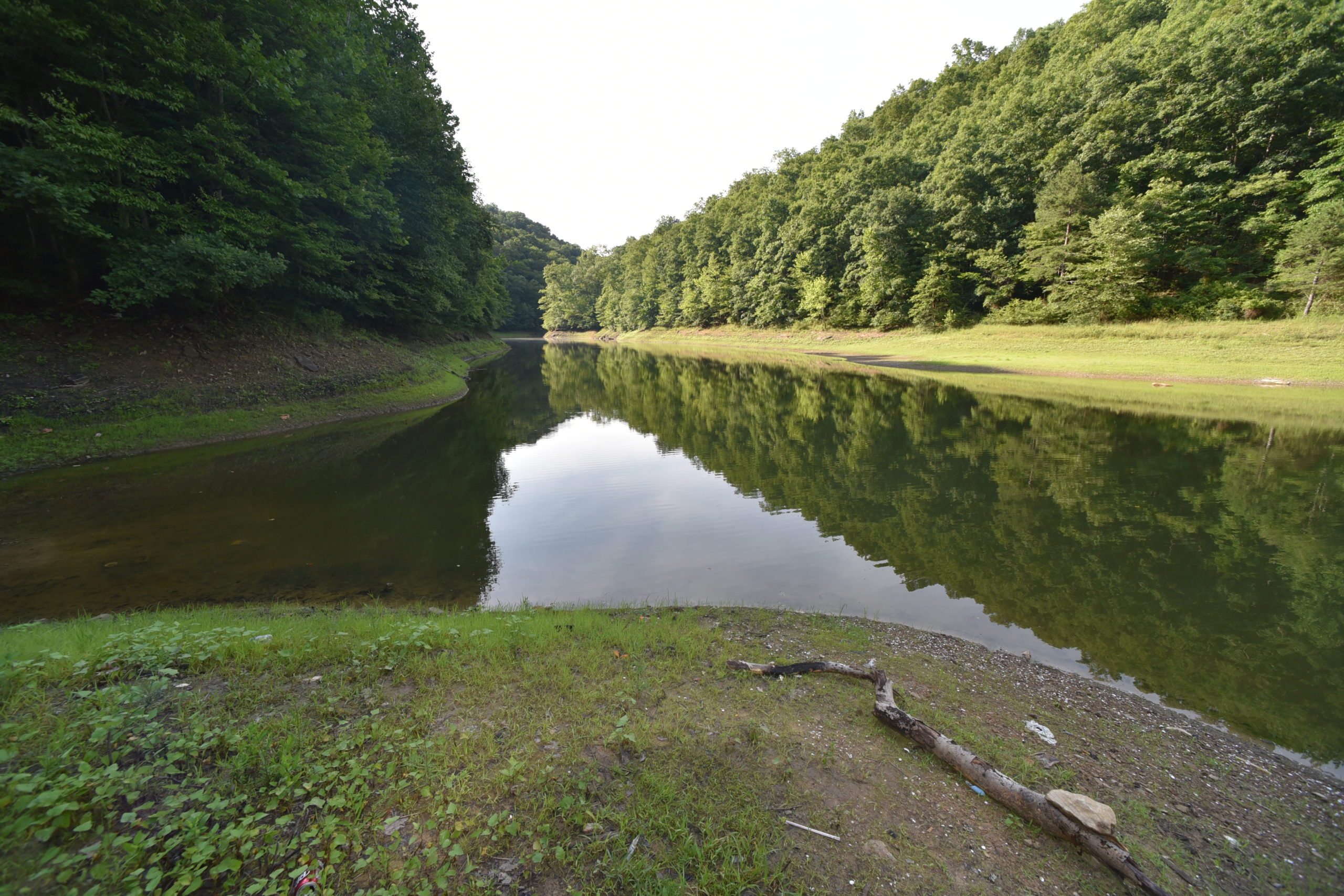 Hundreds without running water as leaks deplete water treatment plant