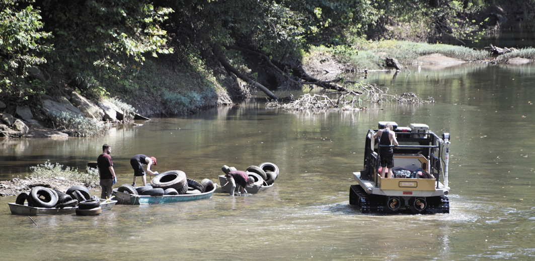 Group removes 640 tires from Tug River