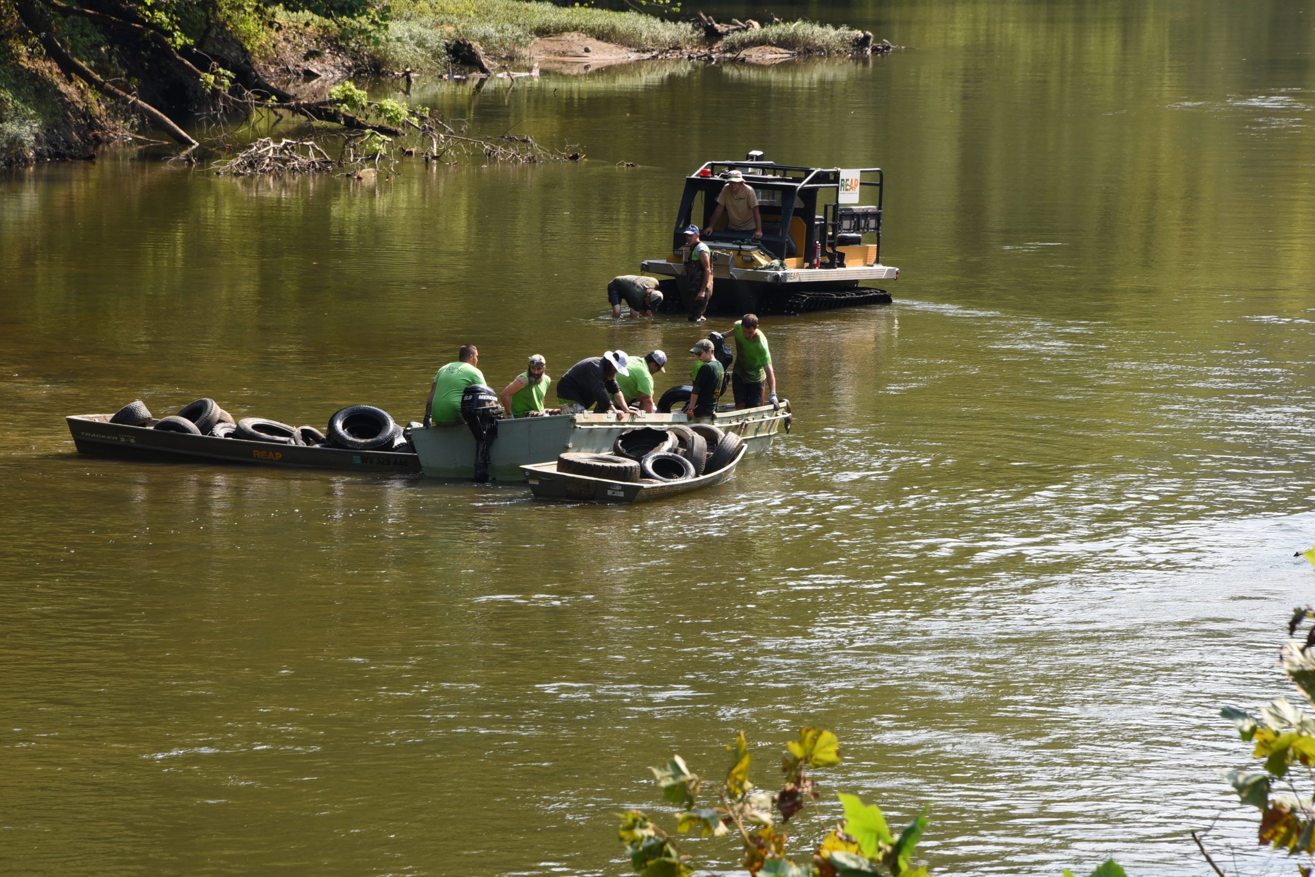 Second tire cleanup of Tug River in Warfield-Kermit