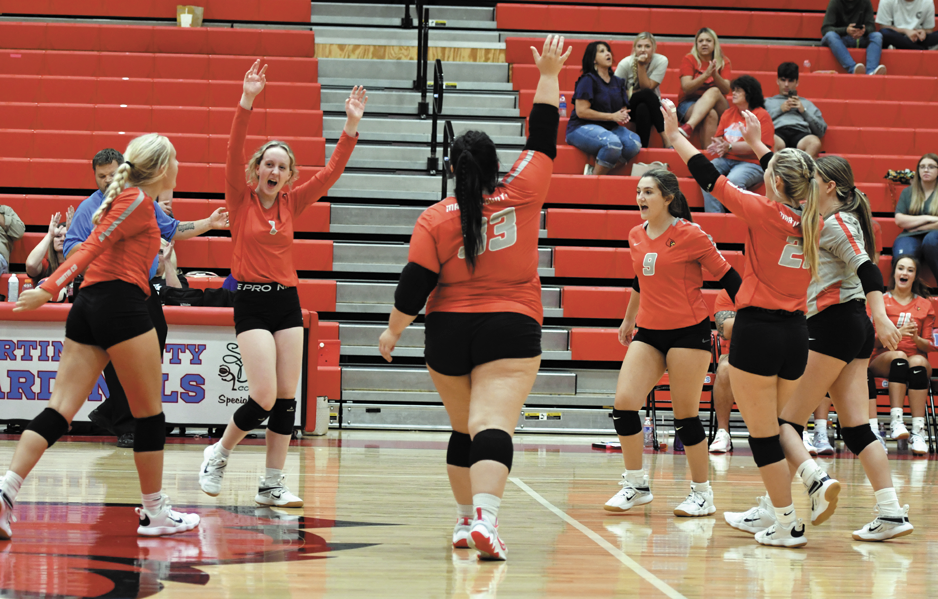 Volleyball Cards rally to pick up three straight wins