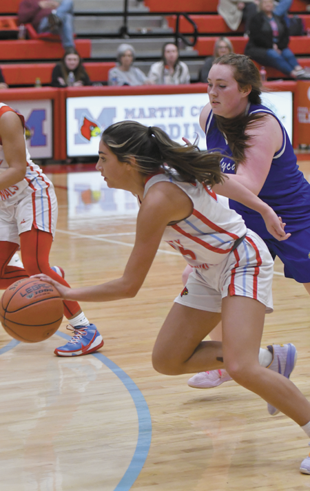 Lady Cardinals take down Marshall County 45-42 in premier Hoopfest