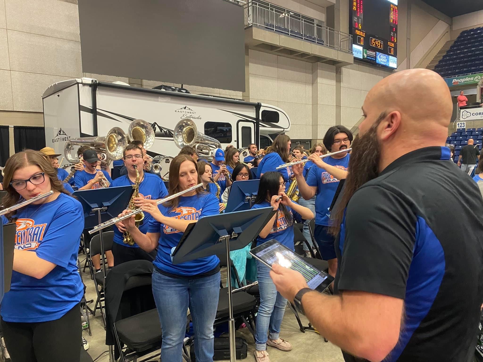 A 113-member band will cheer on Martin County in the Kentucky Sweet 16