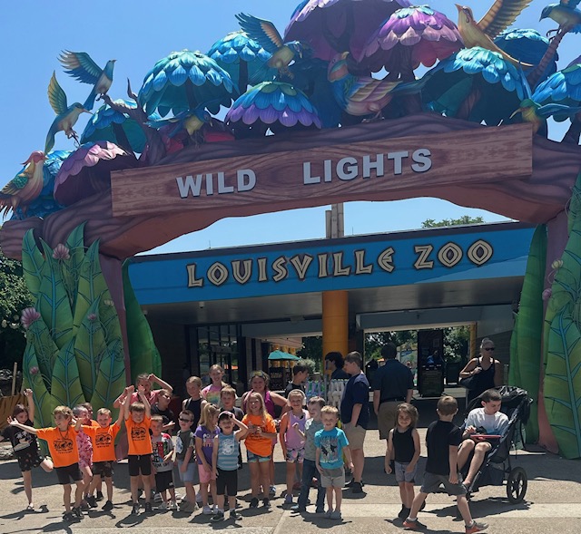 IES 21st Century visits zoo