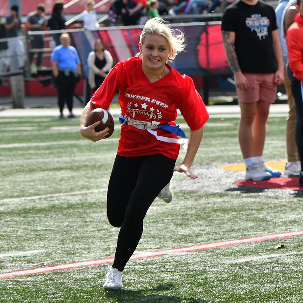 Powderpuff football: Seniors vs. juniors