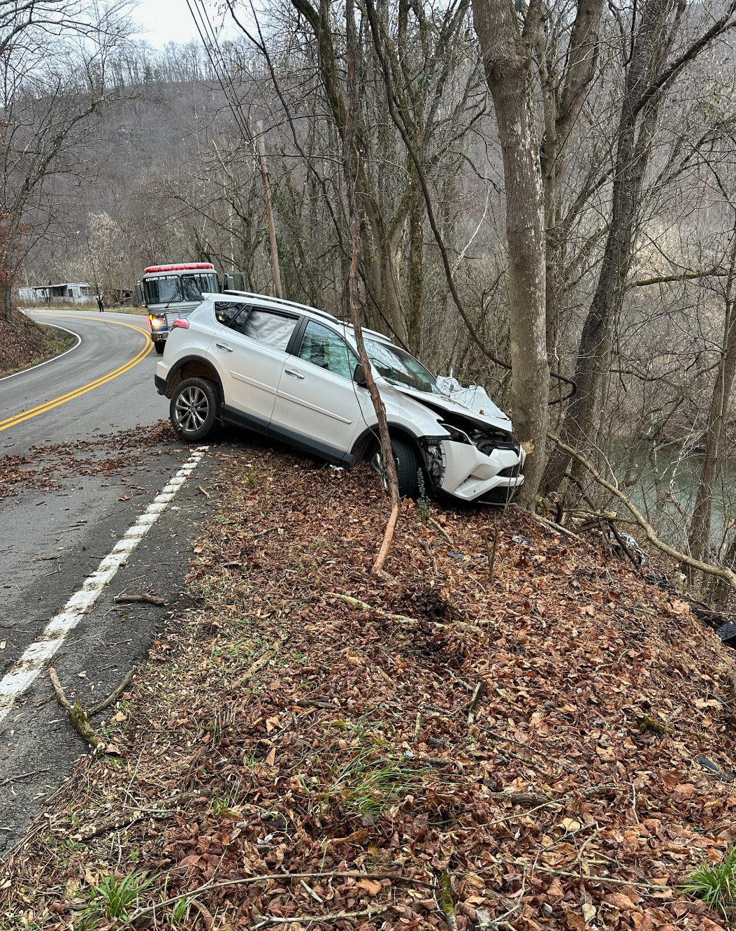 Single vehicle accident on Riverfront Road