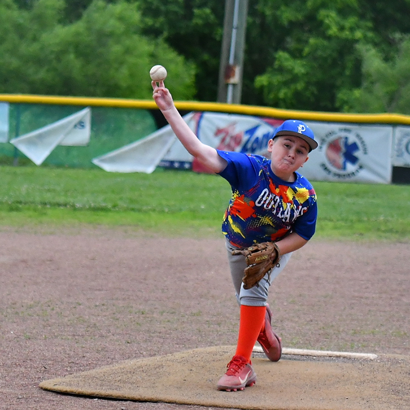 Astros rally to win Cal Ripken championship