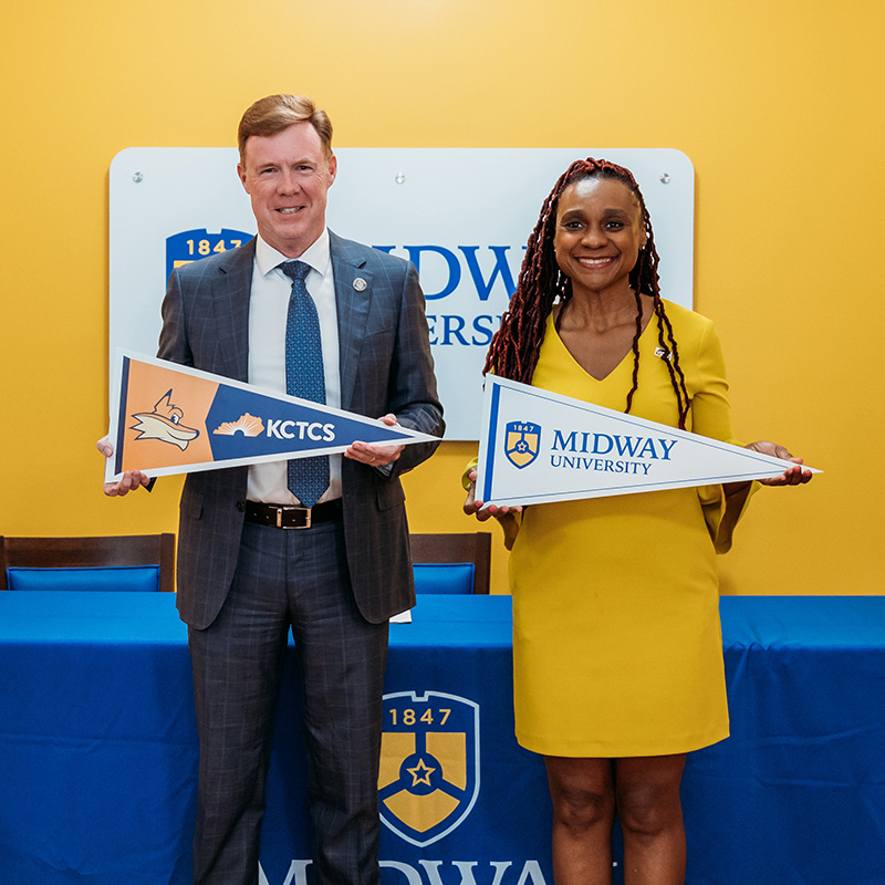 Midway University, KCTCS sign student transfer agreement