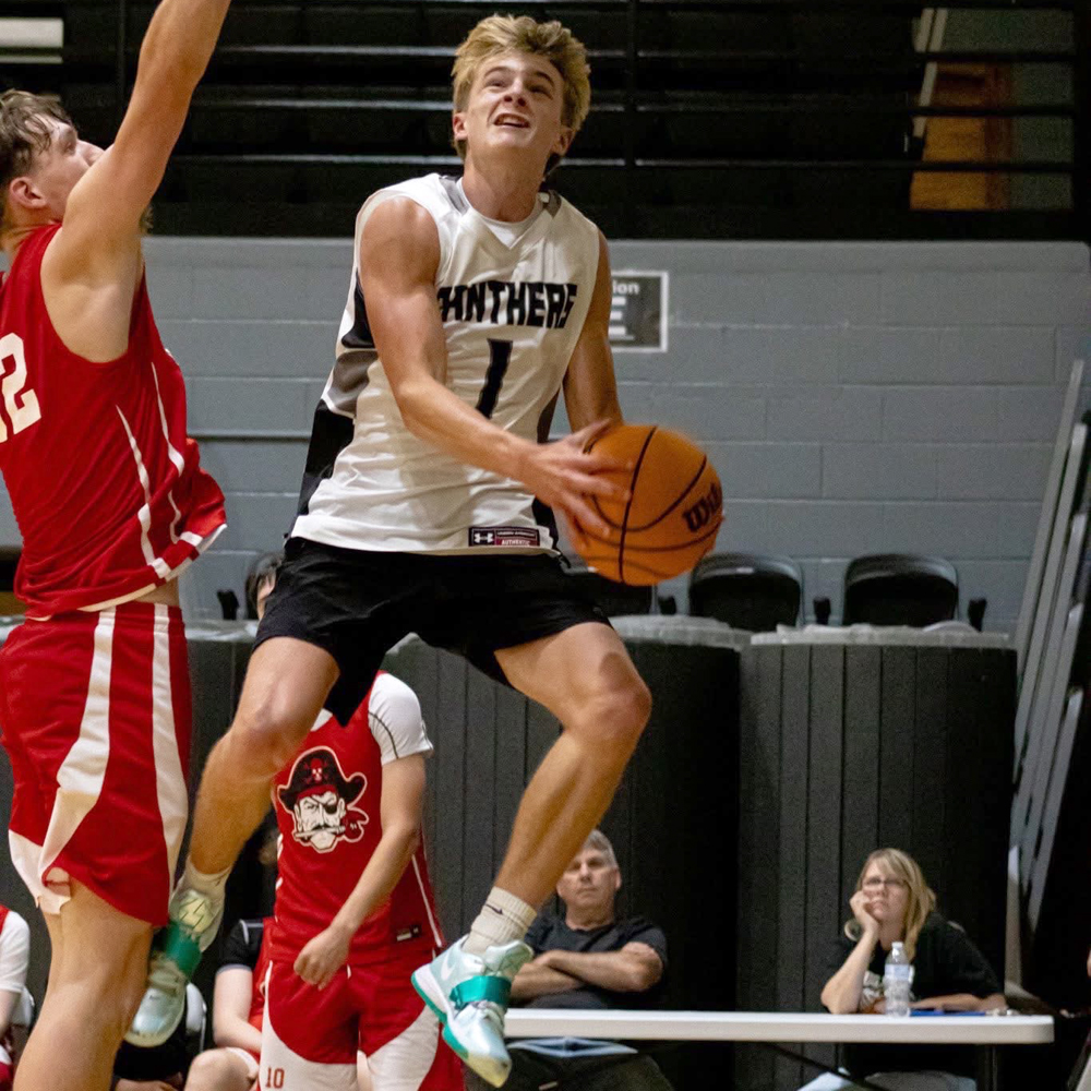 Tug Valley vs. Belfry summer hoops