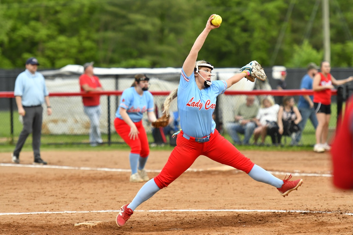 Hinkle pitches no-hitter