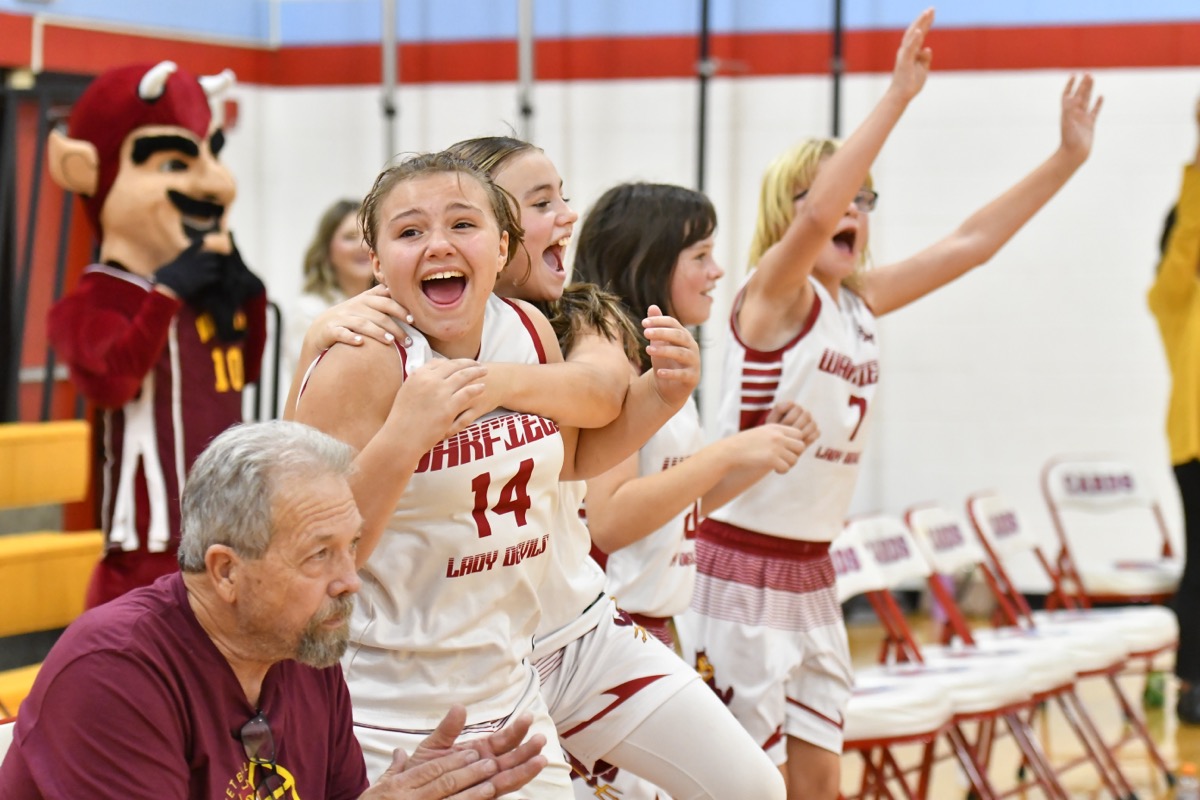 Warfield snaps championship drought with B-team win