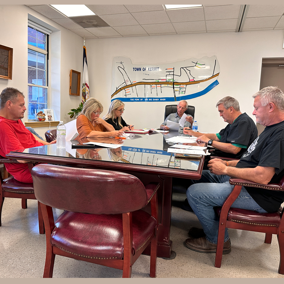 Kermit appoints Kominar as new council member, purchases new police truck