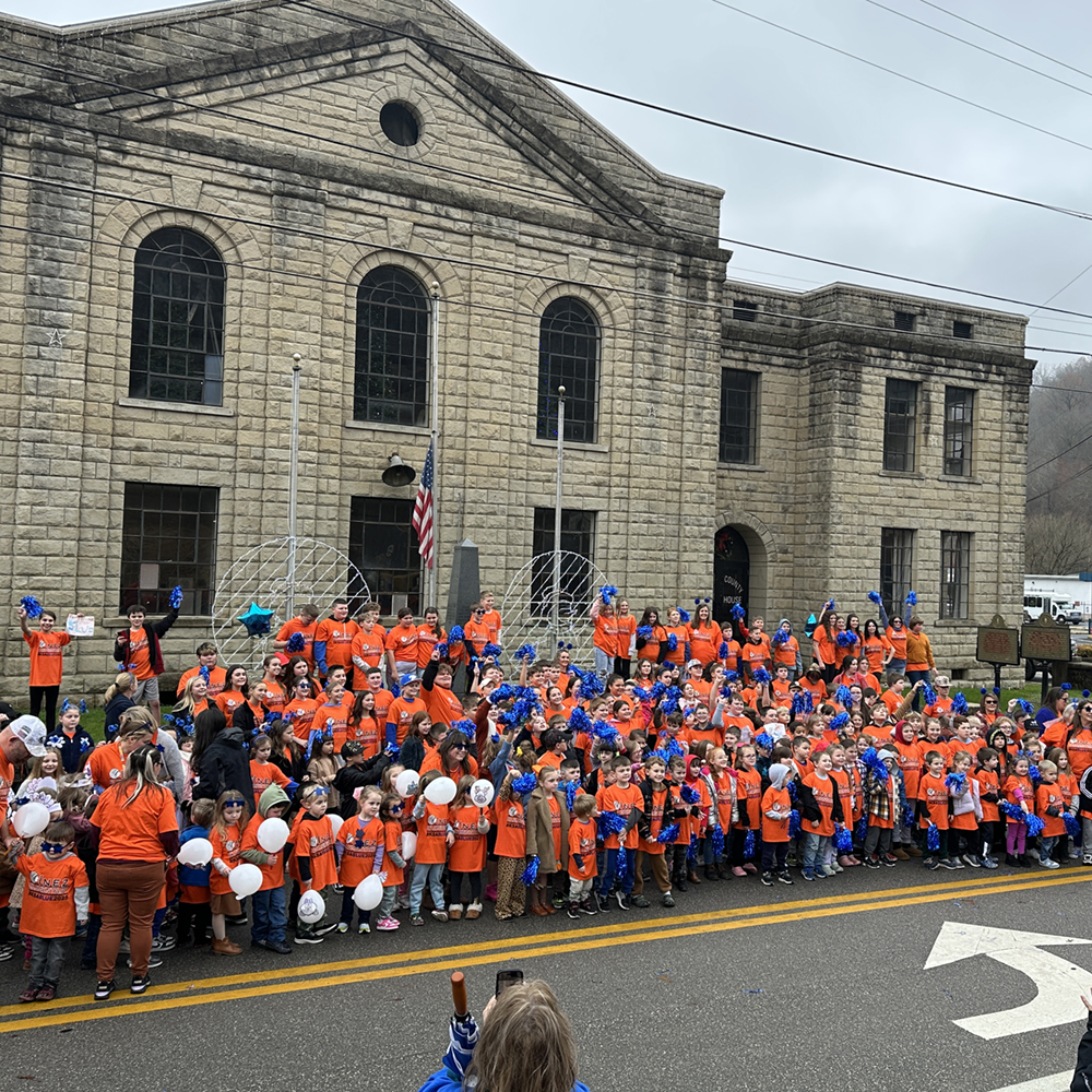 Inez Elementary celebrates ‘blue’ rating