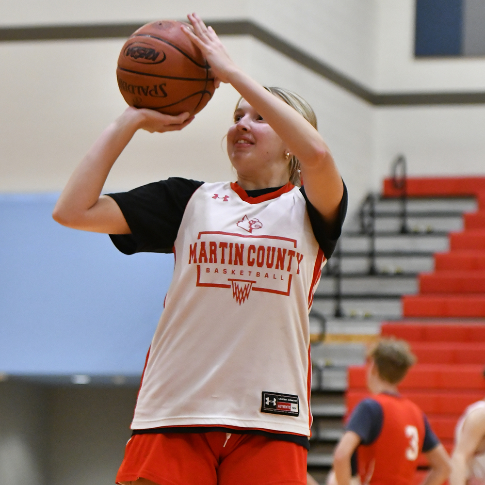 Lady Cards eye another title