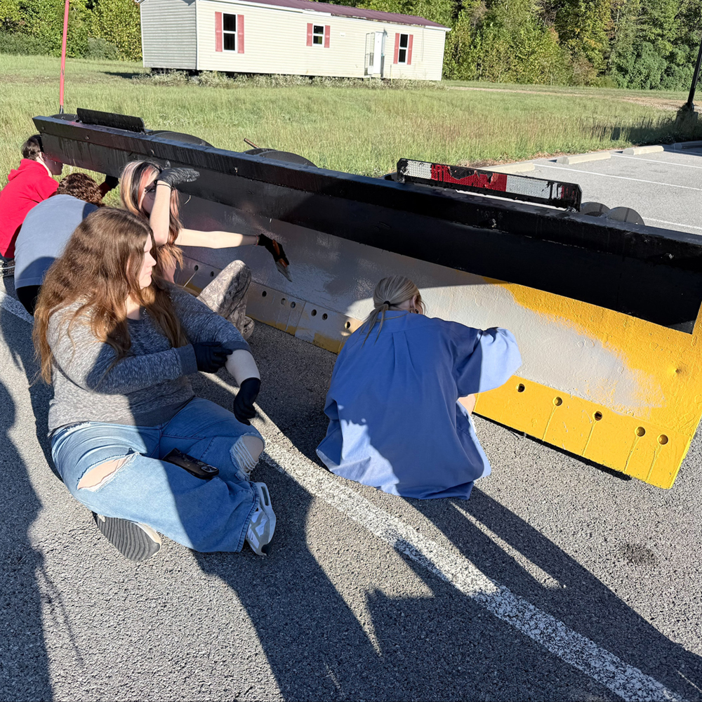 Advanced art students ‘Paint the Plow’