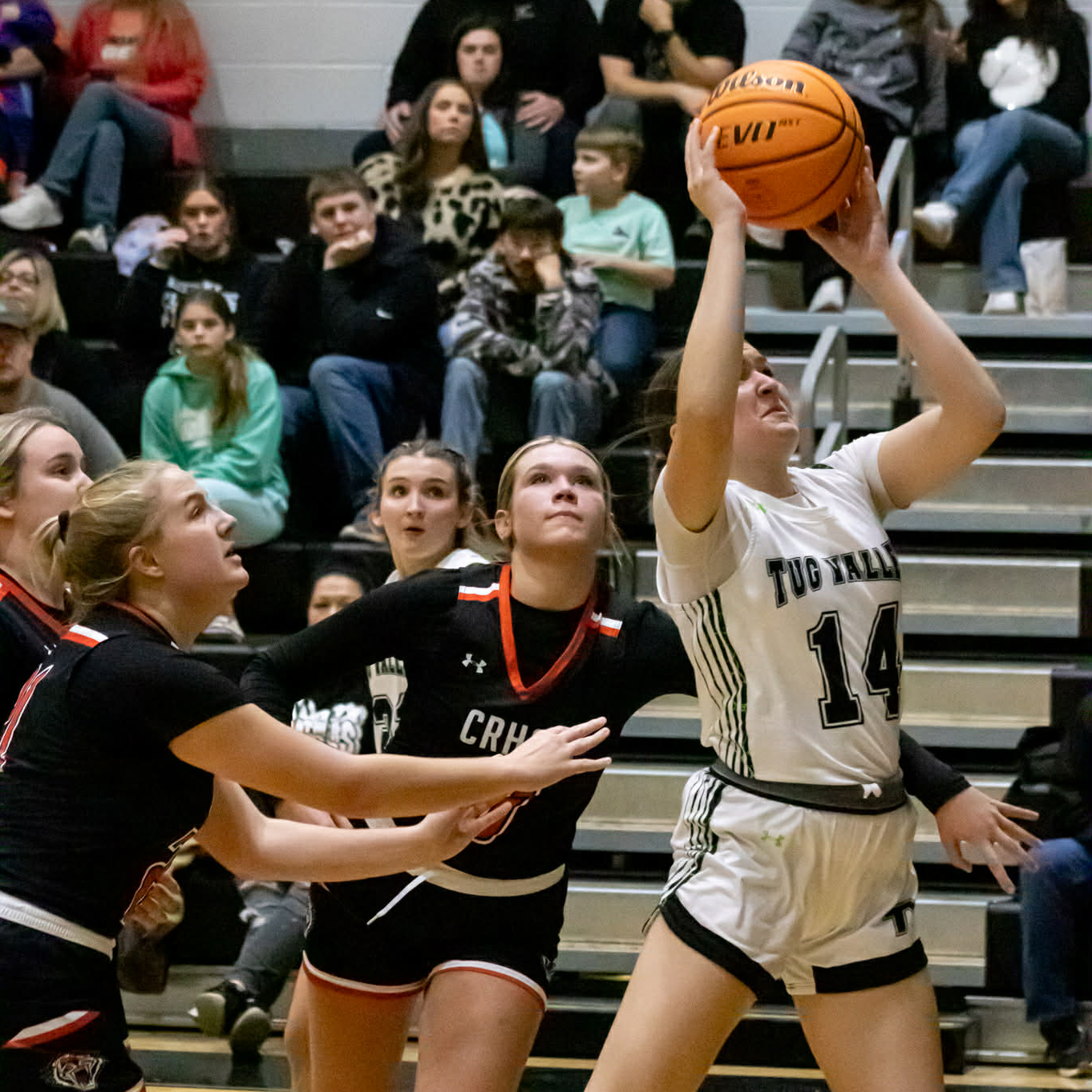 Lady Panthers win season opener over Chapmanville