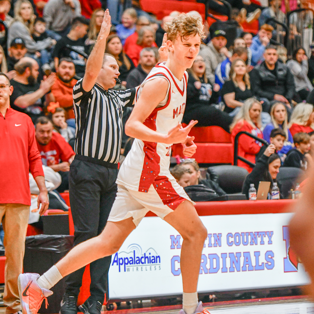 Cards race to 3-0 start, set record with 21 3-pointers