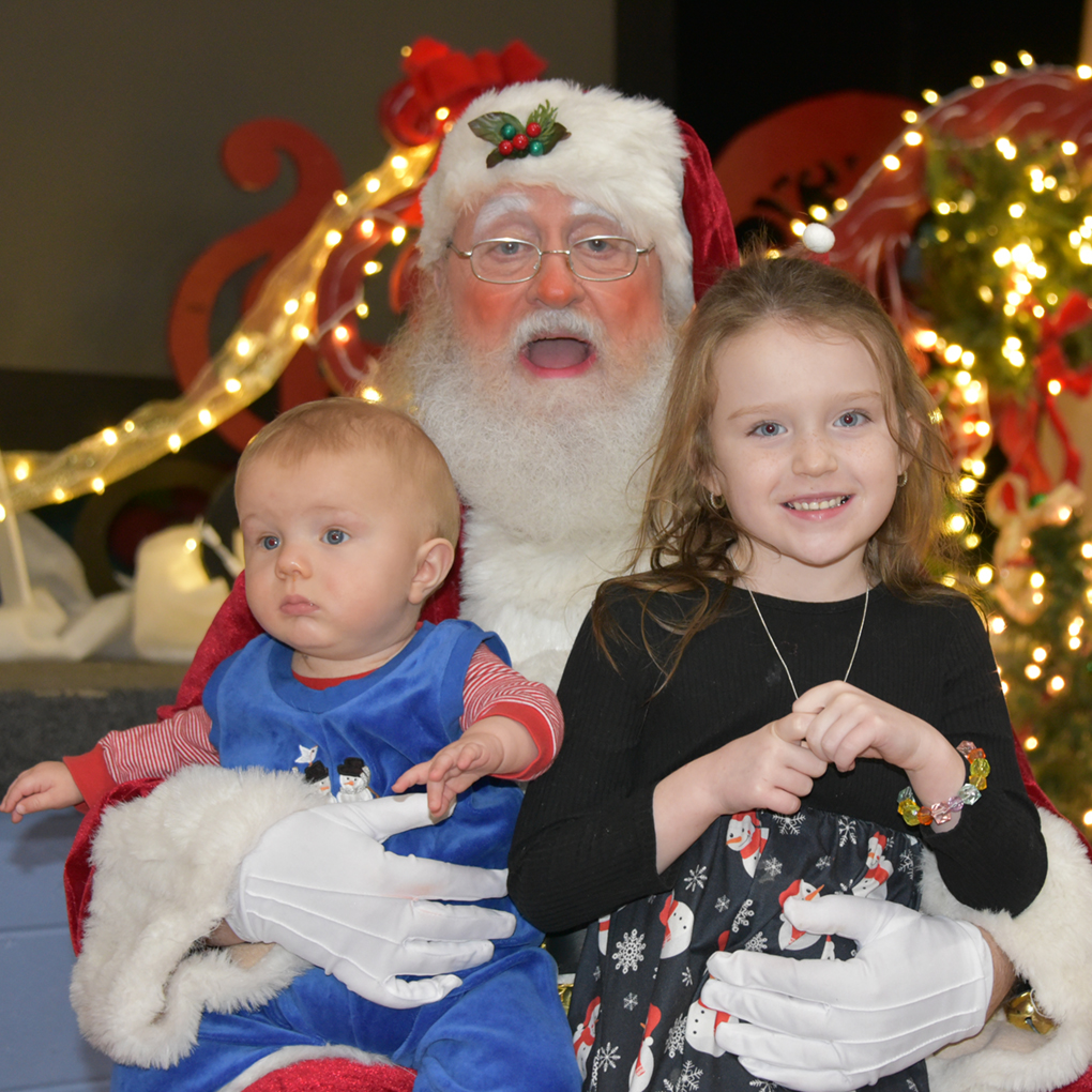 Specialty Court celebrates Christmas with families