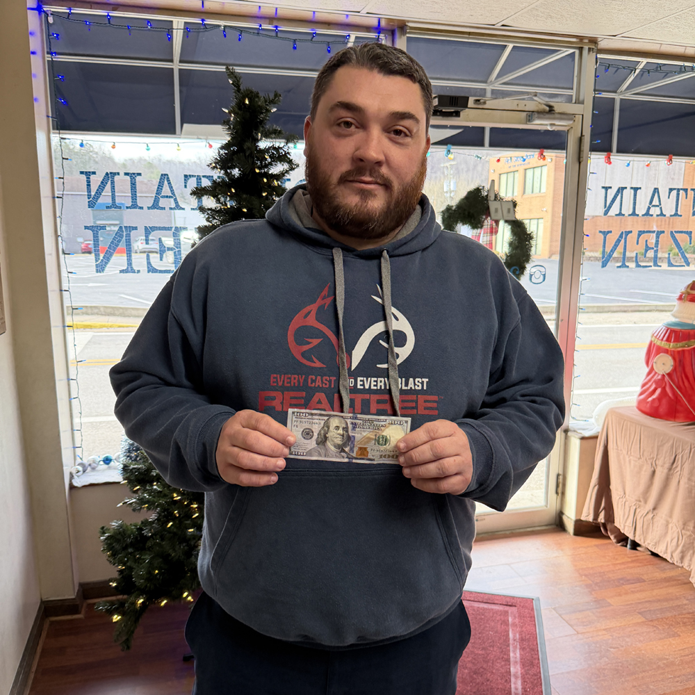 Whitt wins newspaper search contest