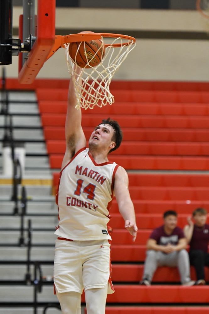 Keathley erupts for 41 as Cardinals top Magoffin