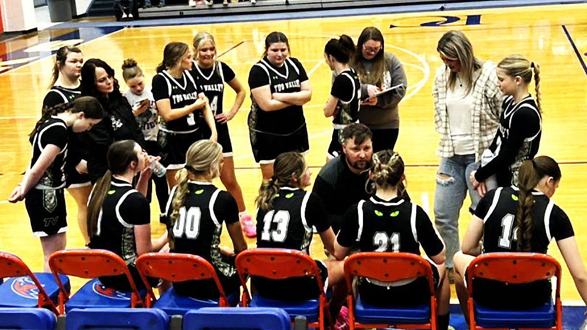 Tug Valley Lady Panthers down Tolsia, Pike Central