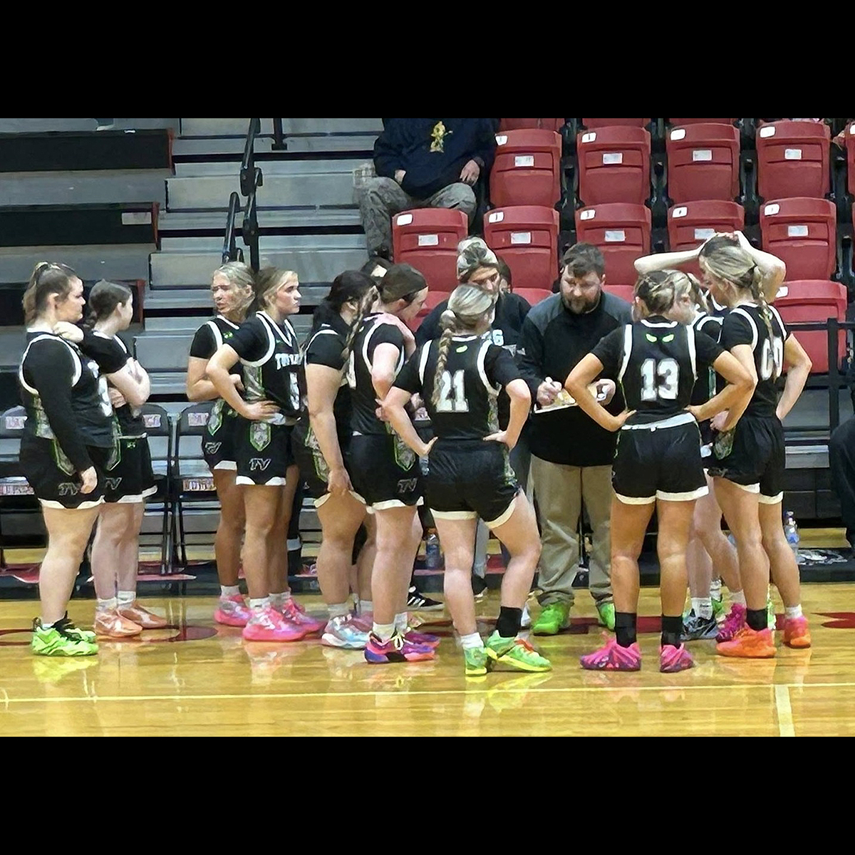 Lady Panthers win pair of road games